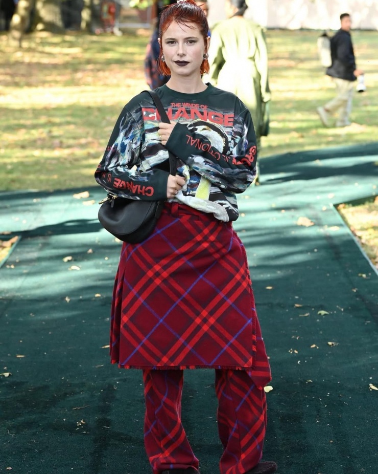 Gu mặc phá cách của Nữ chính xuất sắc Quả Cầu Vàng 2026 - 8