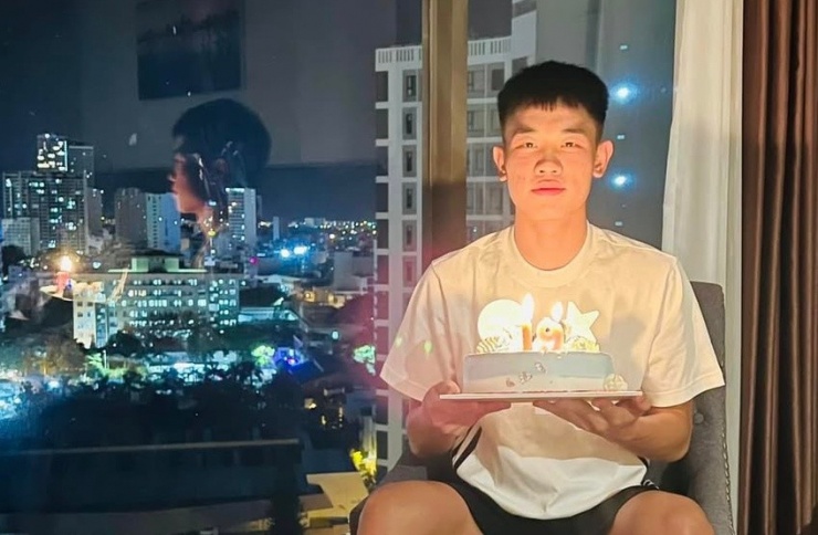 Đình Bắc trong dịp sinh nhật 19 tuổi.