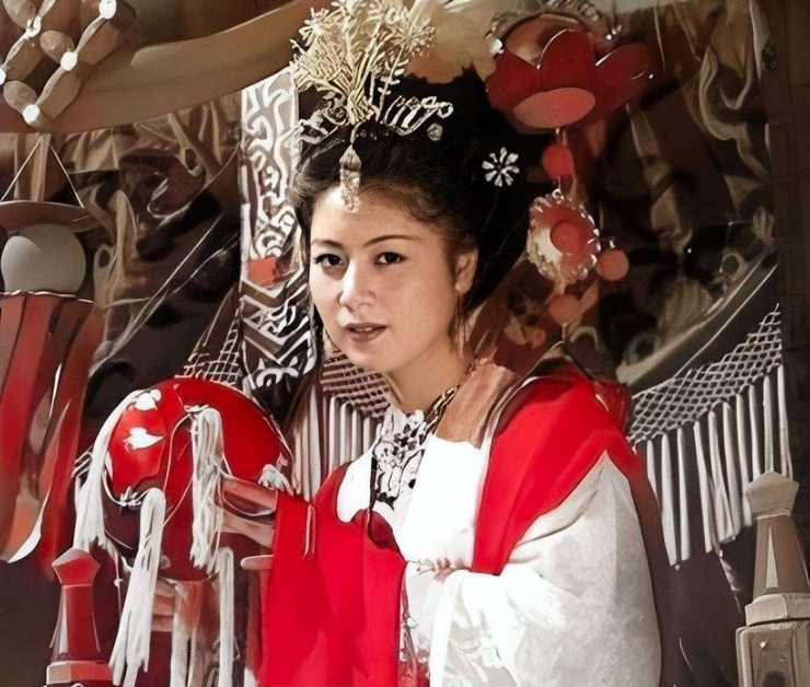 Mã Lan vào vai Ân Ôn Kiều - tiểu thư con quan Ân thừa tướng, người sinh ra Trần Huyền Trang (Đường Tăng) trong phim Tây Du Ký.