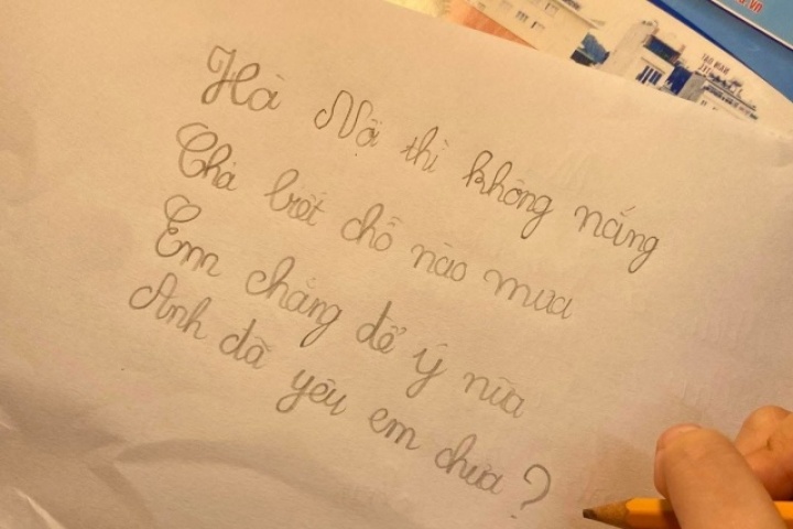 Bài thơ 'về thời tiết' của học sinh lớp 2 gây sốt vì giống hệt lời tỏ tình