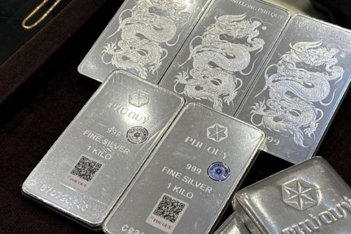 Giá bạc hôm nay (13/1): Thị trường trong nước giữ đà phục hồi, giá giao dịch tiệm cận 89 triệu đồng/kg
