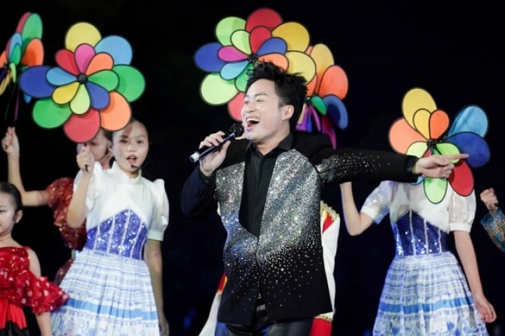 Người lao động được nghỉ hưởng nguyên lương vào ngày 24/11 hàng năm