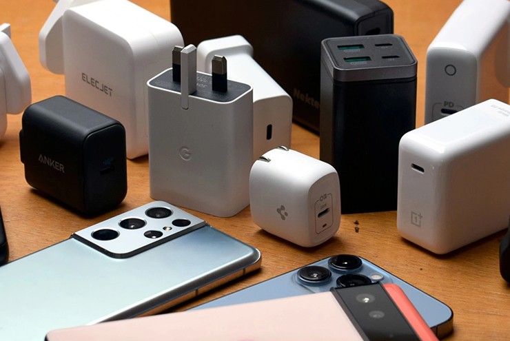 Những thiết bị tưởng vô hại nhưng gây hại cho smartphone - 1