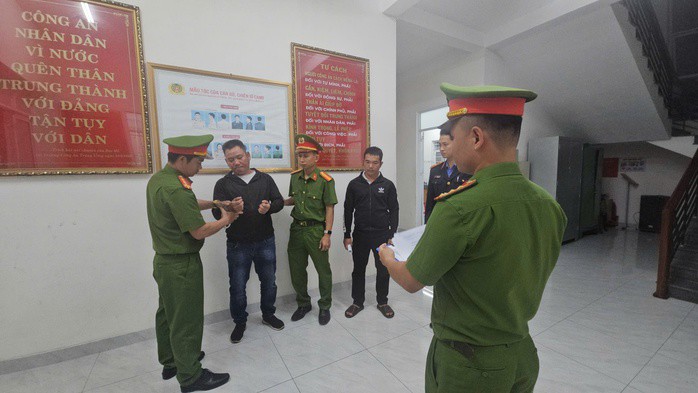 Đối tượng Phan Thanh Tùng bị bắt tạm giam để điều tra về hành vi cố ý gây thương tích