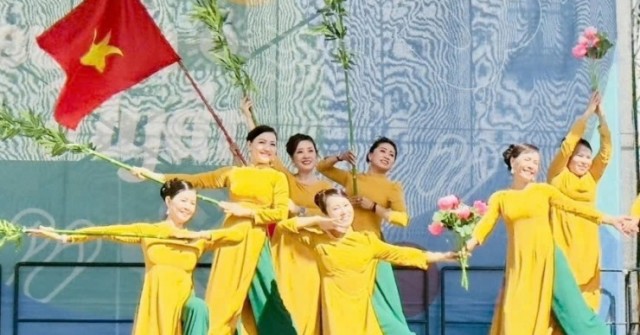 Bộ Chính trị chọn ngày 24/11 là "Ngày Văn hóa V...