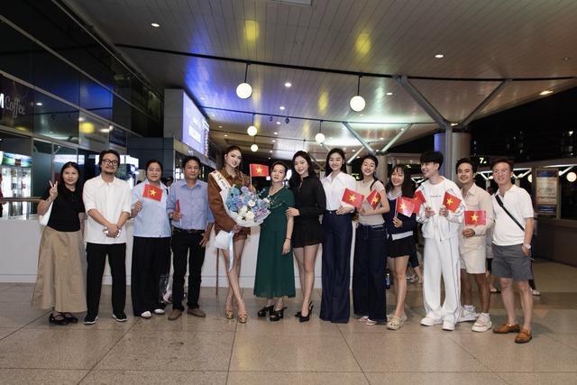 Để bước vào hành trình cùng Miss Intercontinental, Thu Ngân chia sẻ cô đã tích cực trau dồi kiến thức, hoàn thiện kỹ năng giao tiếp- ứng xử, tiếng Anh, catwalk, trang điểm-làm tóc… suốt thời gian qua. Đồng hành cùng cô là ban cố vấn chuyên môn, các chuyên gia trang điểm, chuyên gia làm tóc…