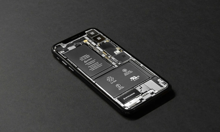 Pin lithium-ion trong smartphone hiện nay có thể sớm được thay thế bằng công nghệ mới. (Nguồn: Unsplash)