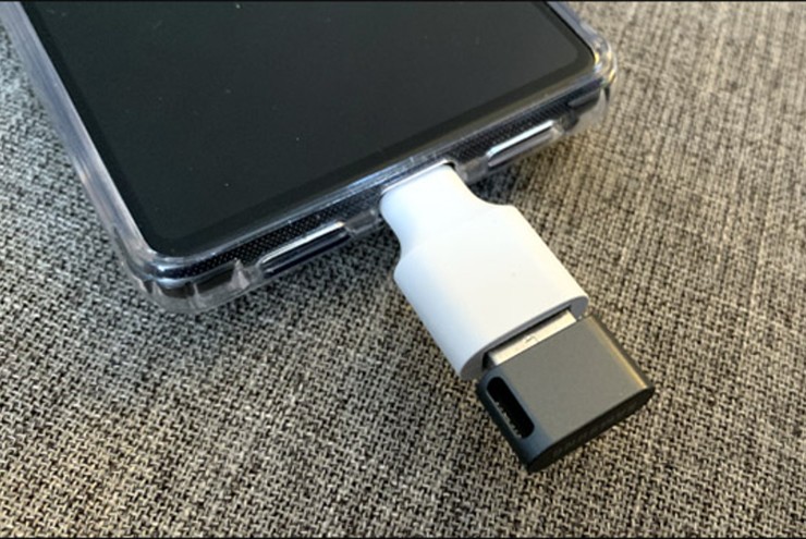Những thiết bị tưởng vô hại nhưng gây hại cho smartphone - 2