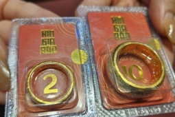 Sáng 13-1, giá vàng nhẫn trơn mỗi nơi một giá