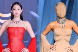 Jennie được khen 'chặt đẹp' Kim Kardashian khi đụng váy