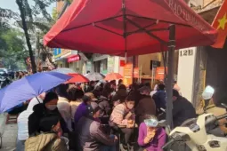 Giá vàng hôm nay mới nhất (13/1) tăng không ngừng: Nhà vàng "bất ngờ" bán không giới hạn