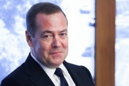 Ông Medvedev nói Greenland có thể gia nhập Nga nếu Mỹ không hành động nhanh