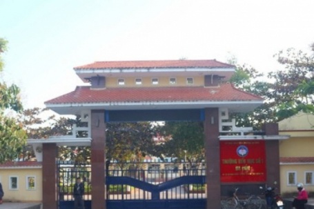 Suất ăn bán trú 25.000 đồng gây tranh cãi, trường tiểu học phải dừng