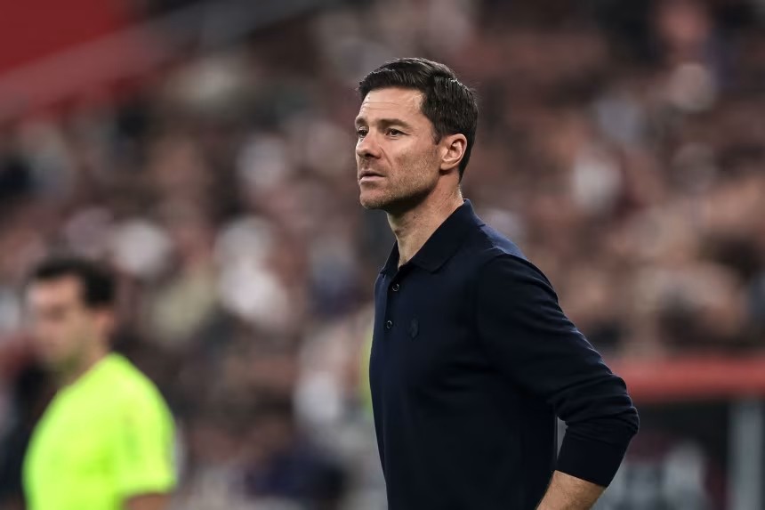 Thành tích của Xabi Alonso không tệ nhưng vẫn không thể giữ được ghế