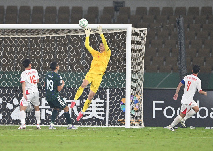 Thủ môn Trung kiên thực hiện 7 pha cứu thua cho U23 Việt Nam trước U23 Saudi Arabia