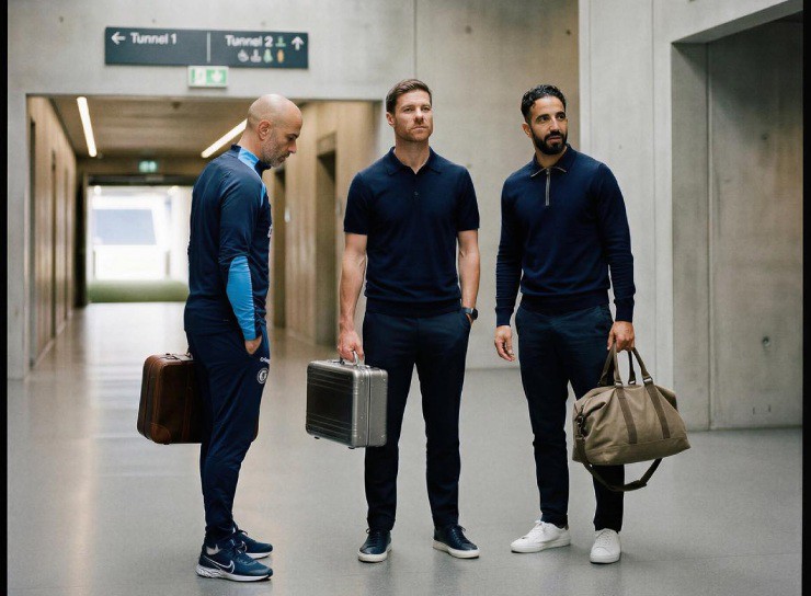 Áp lực lớn cùng quyền lực hạn chế khiến các HLV không thể xây dựng đội hình như ý