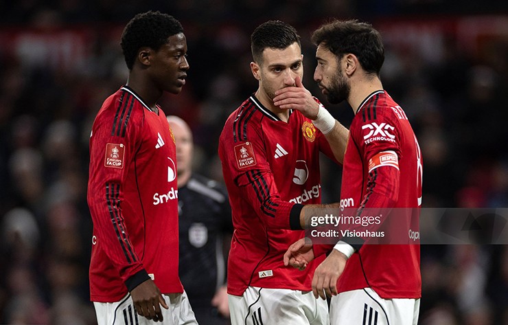 Kobbie Mainoo phù hợp với lối chơi chuyền ngắn - di chuyển liên tục của Carrick