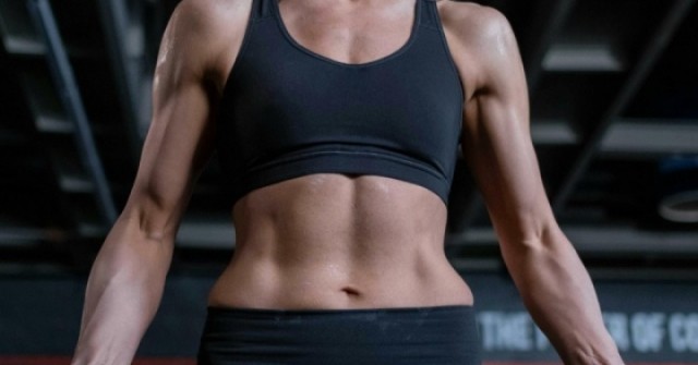 Cô gái 23 tuổi mất kinh sau khi tập gym 6 buổi mỗi tuần