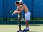 Tay vợt đào hoa nhất tennis đã chán "lái máy bay", hạnh phúc bên mỹ nhân mới