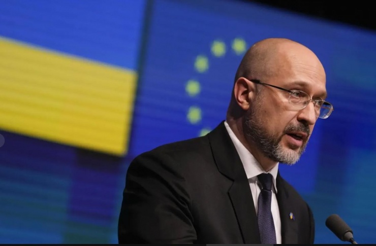 Quốc hội Ukraine thông qua việc miễn nhiệm Bộ trưởng Quốc phòng - 1