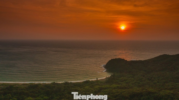 Đảo Thanh Lân được coi là viên ngọc quý của Đặc khu Cô Tô và tỉnh Quảng Ninh, nơi đây có tiềm năng để phát triển nhiều loại hình du lịch trải nghiệm.