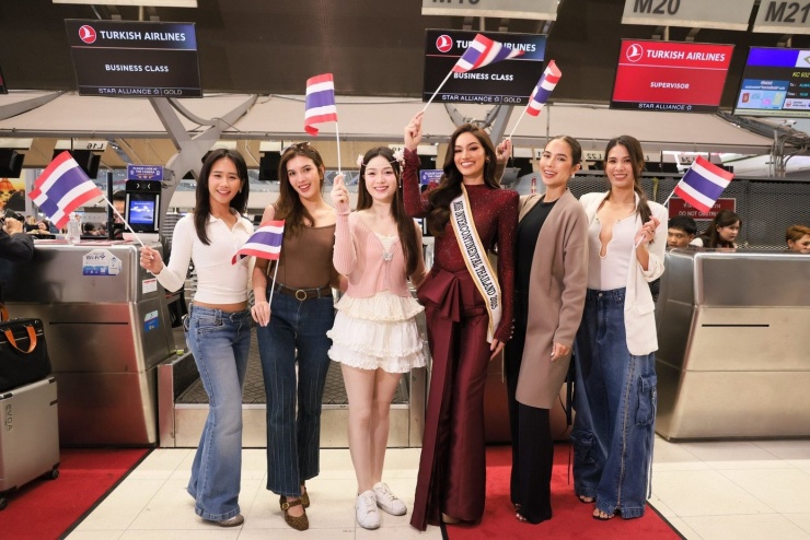 Thu Ngân và dàn người đẹp đổ bộ Ai Cập - 14