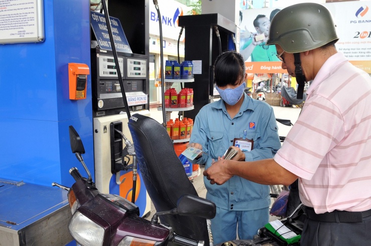 Giá xăng ngày mai dự báo tăng trở lại, chấm dứt chuỗi 5 lần giảm liên tiếp - 1