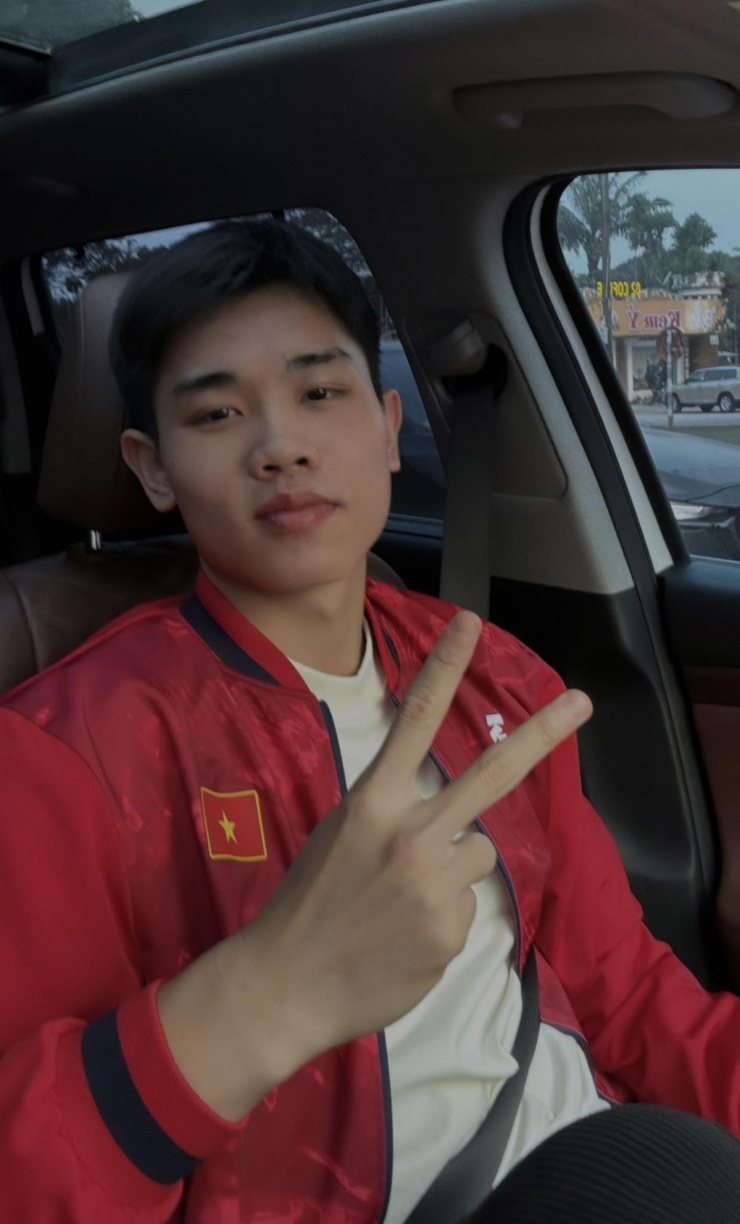 Vẻ điển trai đời thường của hai 'công thần' U23 Việt Nam - 4