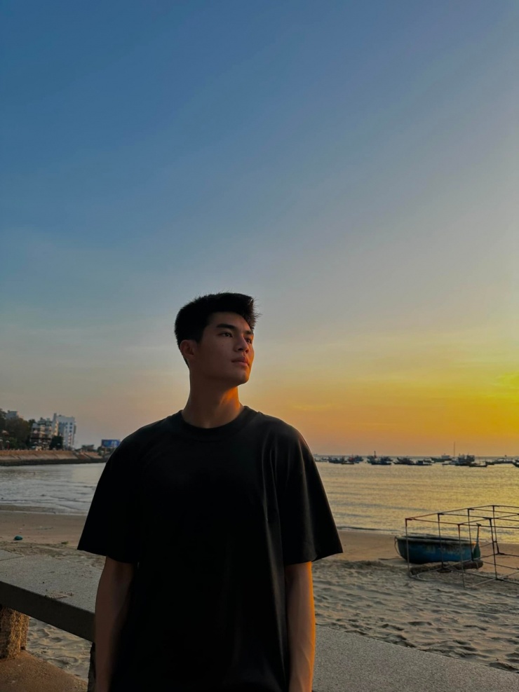 Vẻ điển trai đời thường của hai 'công thần' U23 Việt Nam - 10