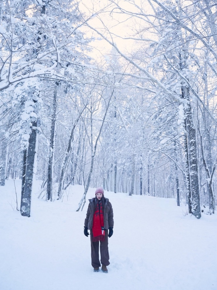 Chi Pu cùng nhóm bạn chịu lạnh -30 độ C khám phá 'xứ sở băng tuyết' - 8