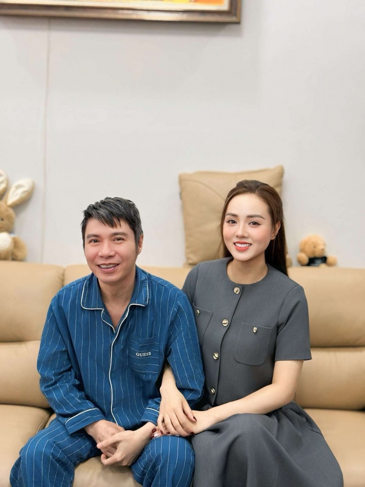 Nghệ sĩ Nhân dân Công Lý và vợ - Ngọc Hà. Ảnh: FBNV