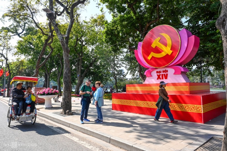 Thủ đô trang hoàng chào mừng Đại hội Đảng XIV - 4