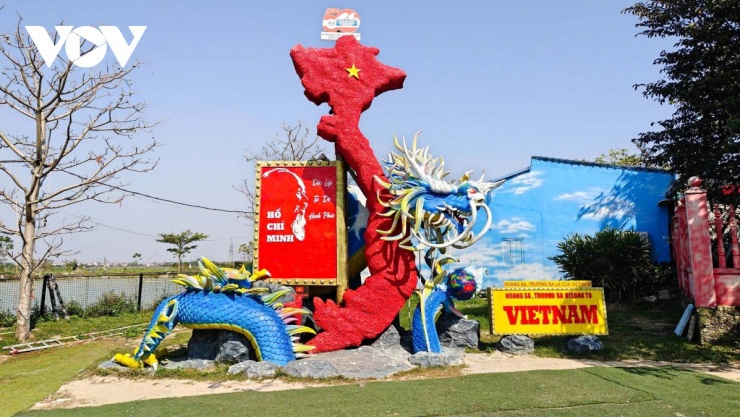 “Tôi mong con ngựa này sẽ trở thành biểu tượng của sự sẻ chia. Dù giá trị vật chất không quá lớn, nhưng nếu góp được một phần nhỏ giúp người khó khăn đón Tết đủ đầy, ấm áp hơn thì Tết sẽ ý nghĩa hơn”, anh Quân bày tỏ.