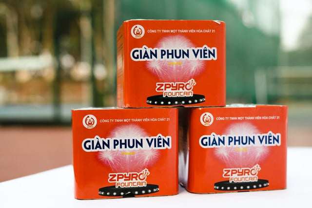 Hành vi “giao pháo hoa, thuốc pháo hoa cho cơ quan, tổ chức, cá nhân không đủ điều kiện theo quy định” cũng bị xử phạt từ 5–10 triệu đồng. Ảnh minh họa.
