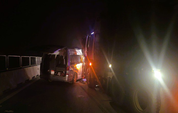 Hiện trường vụ tai nạn trên cao tốc khiến 4 người chết, 6 người bị thương