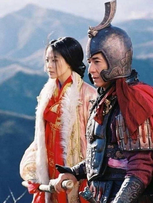 Kim Hee Sun và Thành Long. Ảnh: HK01