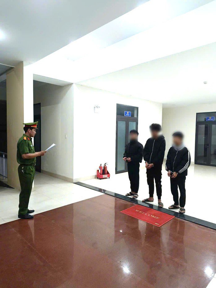 3 thiếu niên bị tạm giữ hình sự