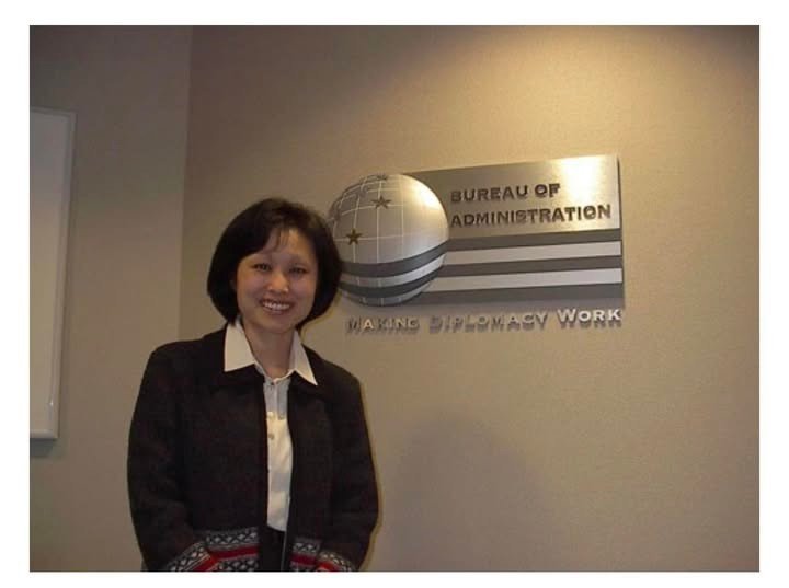 Bà Jennifer Wicks McNamara.