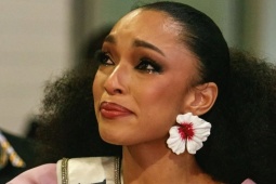 Hoa hậu bị phế truất sau 6 tháng đương nhiệm