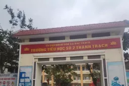 Hiệu trưởng, hiệu phó nhận phụ cấp đều đặn dù không đứng lớp đầy đủ