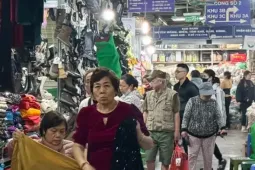 Xóa bỏ thuế khoán: Hộ kinh doanh vừa lúng túng sổ sách, vừa lo bị phạt