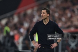 Xabi Alonso "quay lưng" với Man City, Liverpool sáng cửa đón huyền thoại trở về