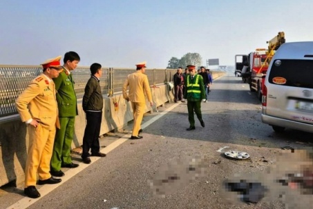 Hiện trường vụ tai nạn thảm khốc trên cao tốc khiến 4 người chết, 6 người bị thương