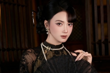 Mốt áo dài ren phong cách 'phú bà' lên ngôi