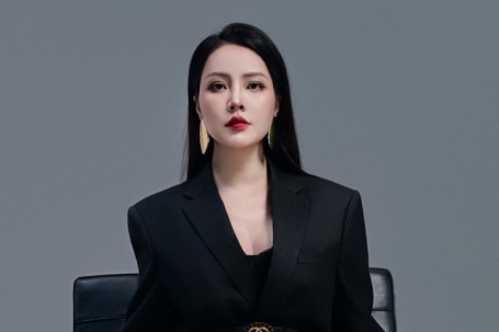 Thụy Vân 'lột xác' phong cách sau sinh hai con