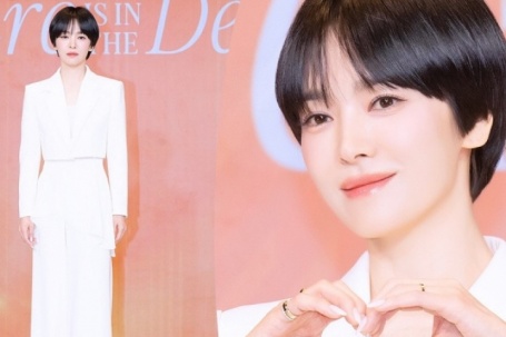 Song Hye Kyo 'ăn gian' chiều cao với mốt tối giản