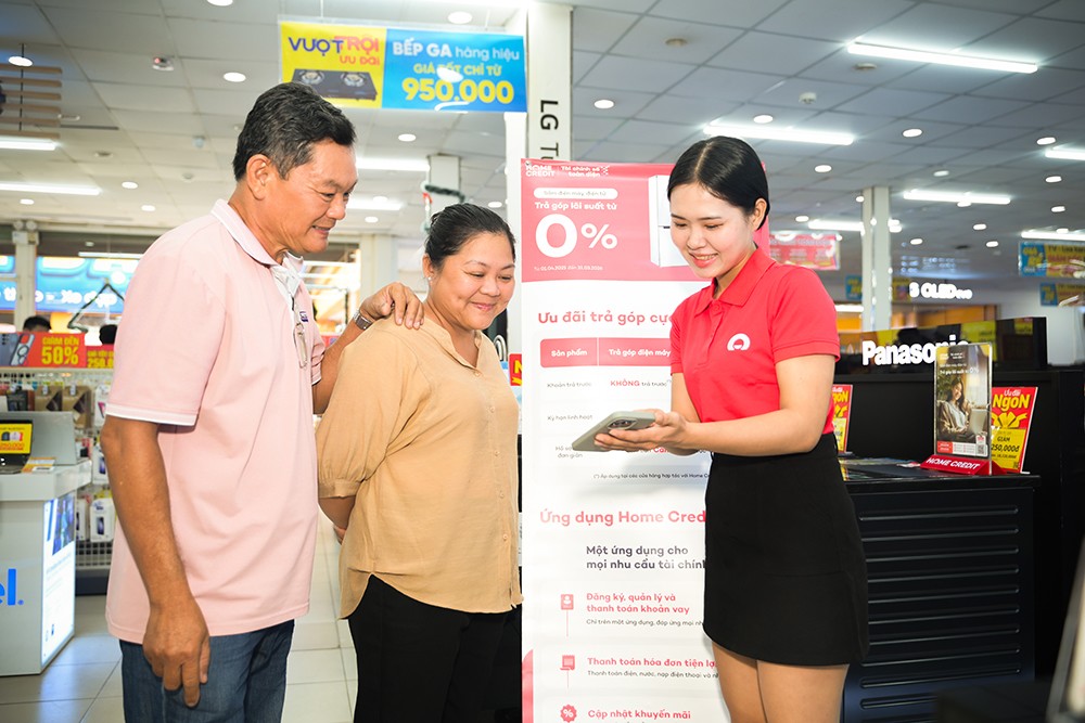 Home Credit “góp Tết” bằng chương trình trả góp 0% lãi suất tại hàng loạt chuỗi bán lẻ lớn. Ảnh: Home Credit