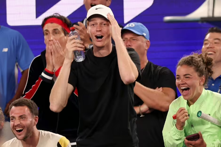 Đây là lần đầu tiên kể từ 2023, Sinner mới lại thua ở các sự kiện liên quan tới Australian Open