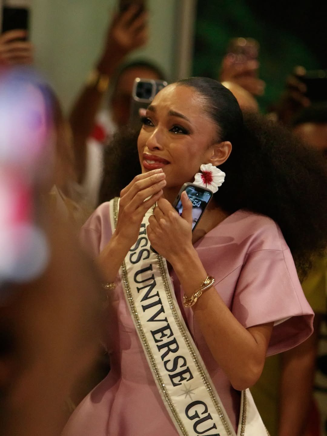 Ophely Mezino đau đớn vì bị phớt lờ dù đang trong nhiệm kỳ.