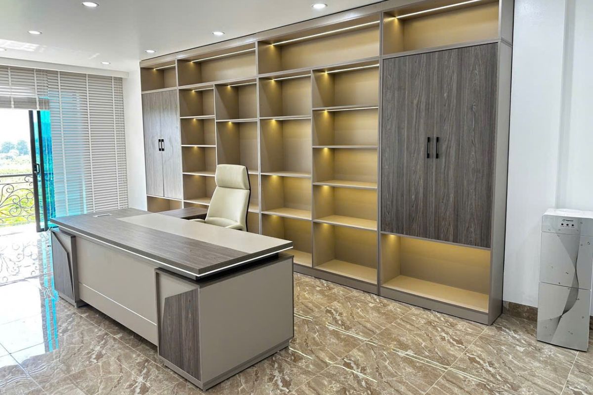 Bàn giám đốc thiết kế do REGA sản xuất và lắp đặt